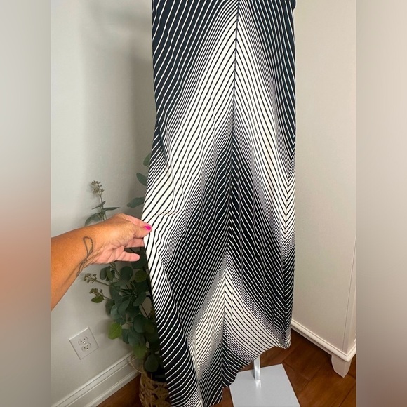 Max Studio Maxi Skirt in Black and White Size Medium - Picture 2 of 8
